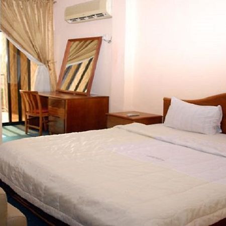 Royal Marble Hotel Benin Экстерьер фото